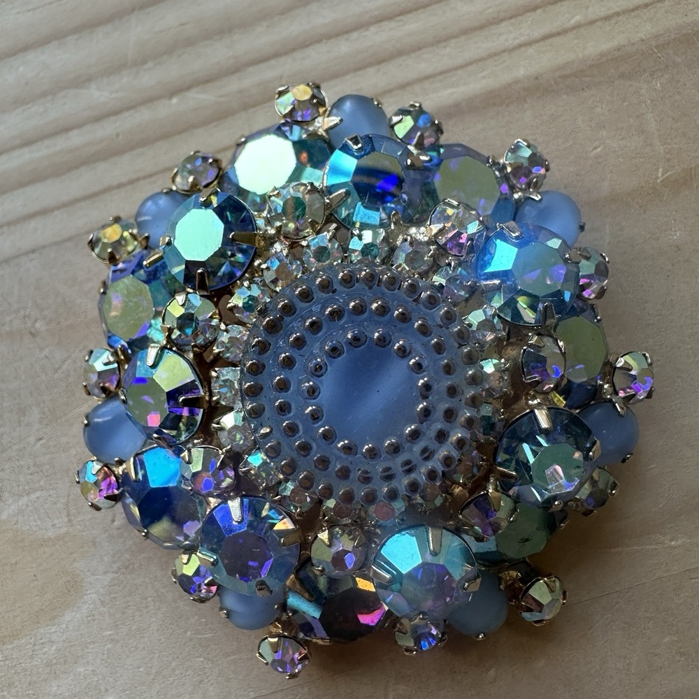 Juliana DE Layer Birthday Cake Brooch 2 Inch Blue Chaton Moonglow Rare Verified